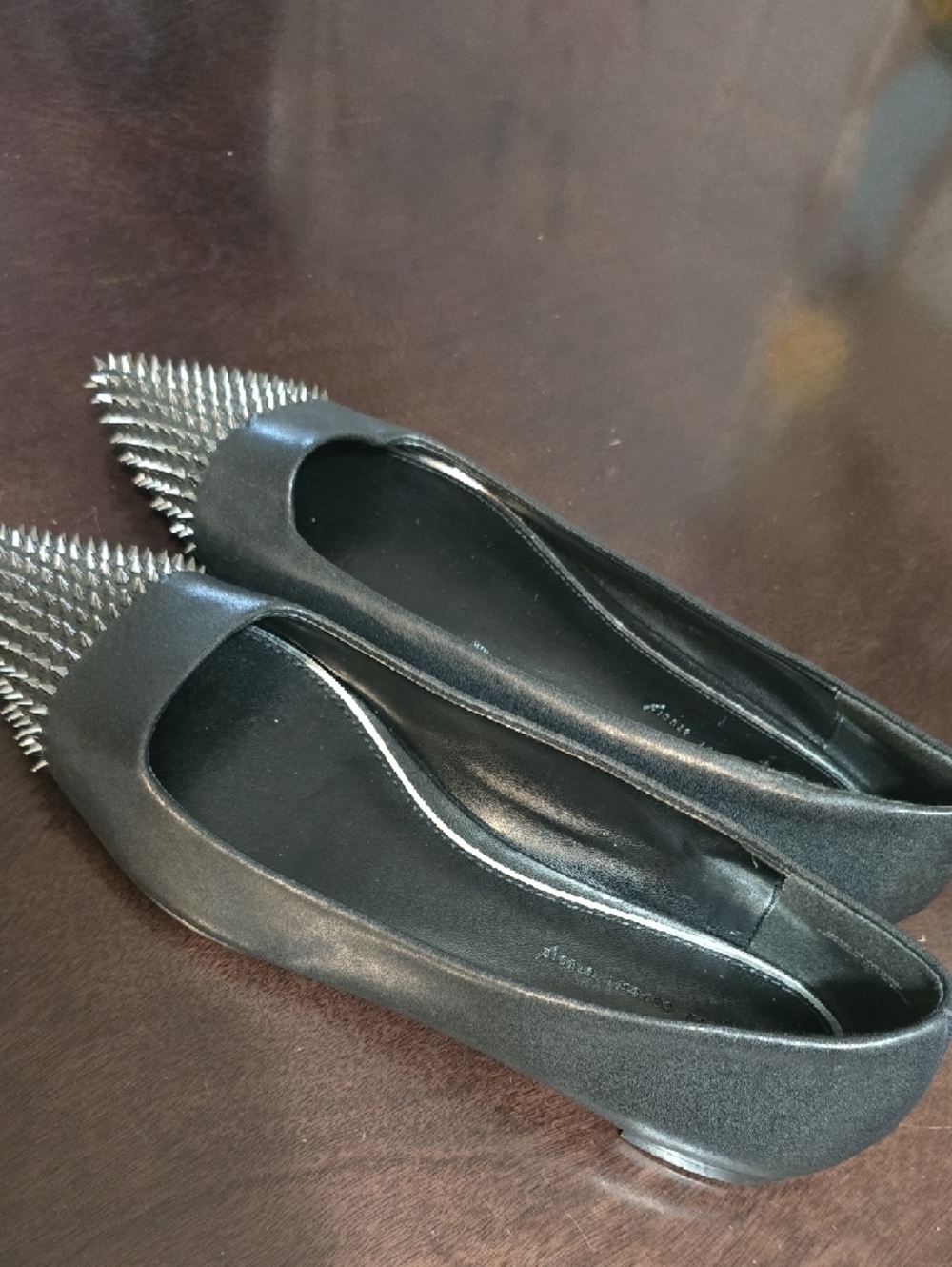 Design Concept Studio Black Studded Pointed Toe Women's Flats - Picture 5 of 5